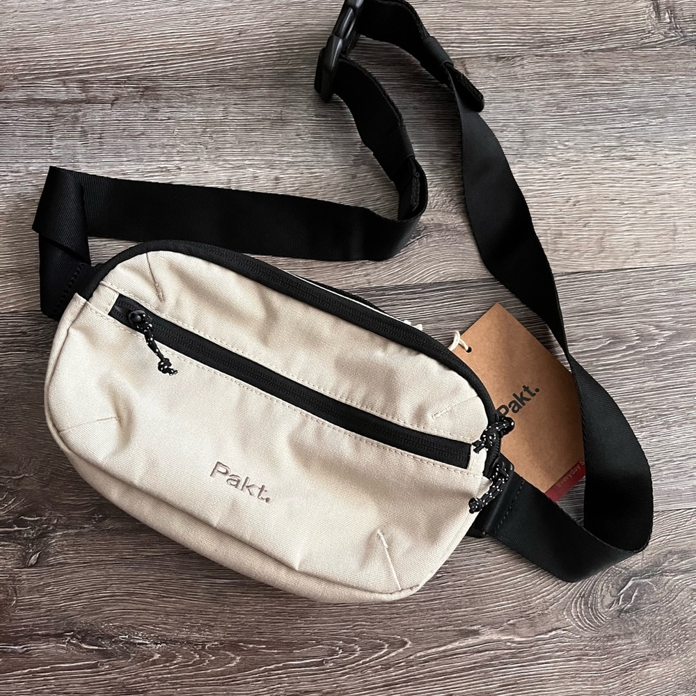 Everyday 3L sling bag